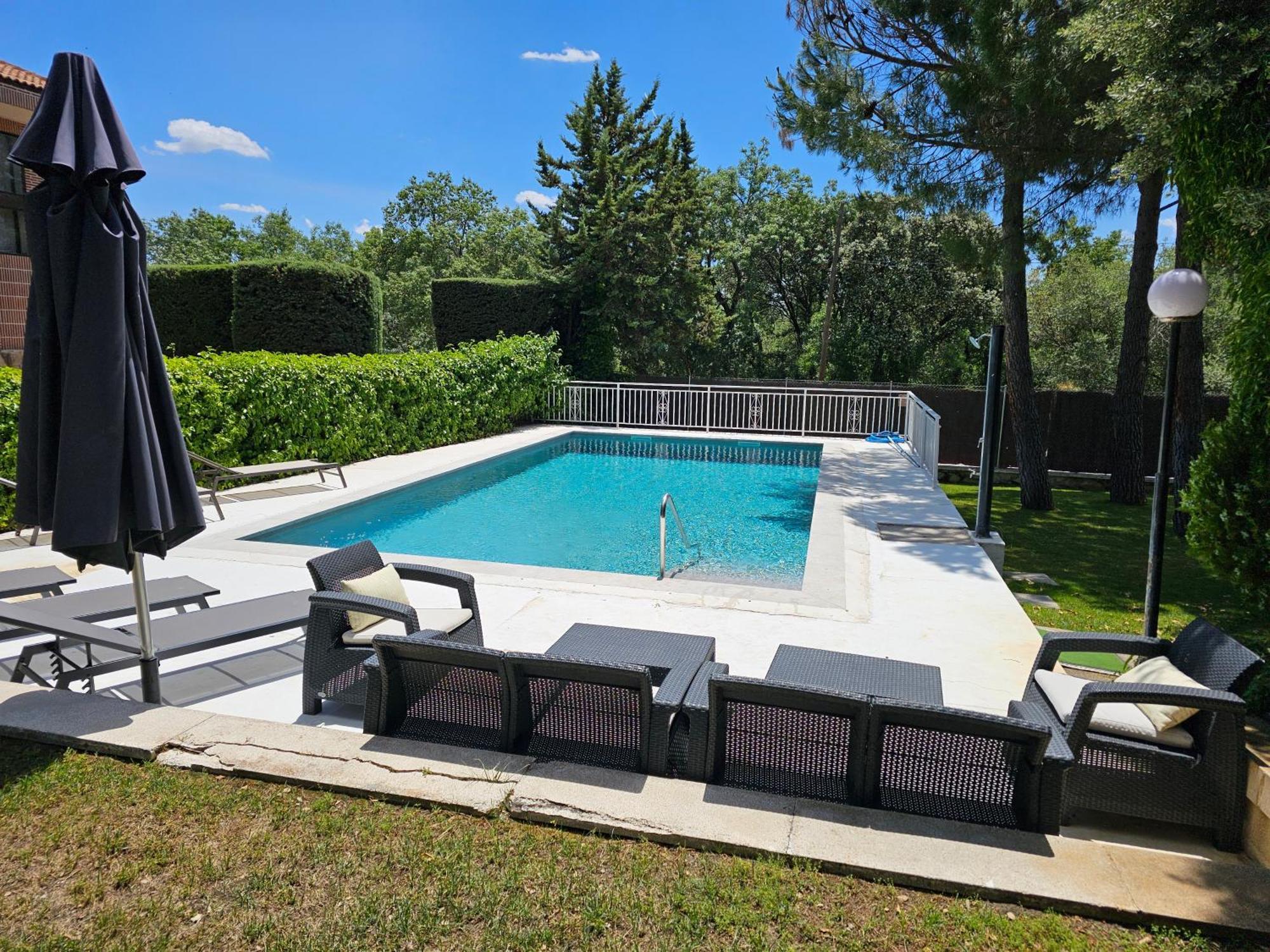 Villa Monika Alpedrete Buitenkant foto